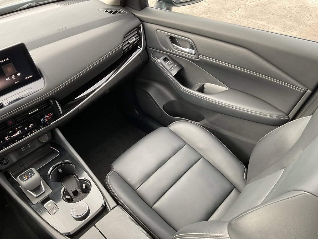 Used 2024 Nissan Rogue SL w/ SL Premium Package image 18