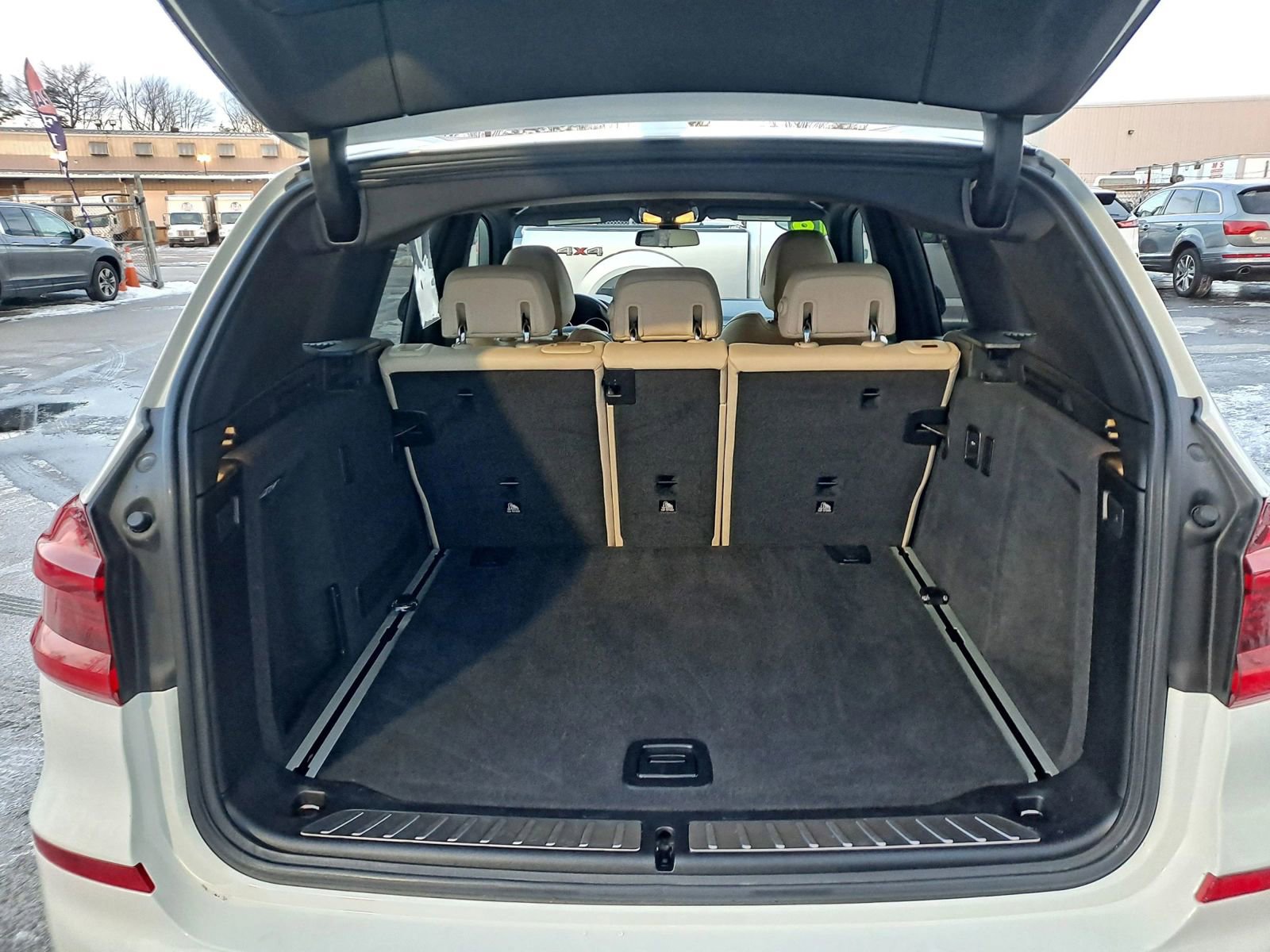 Used 2018 BMW X3 xDrive30i image 11