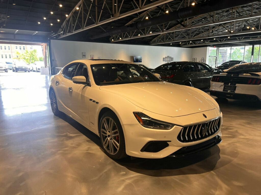 Used 2019 Maserati Ghibli GranSport image 7
