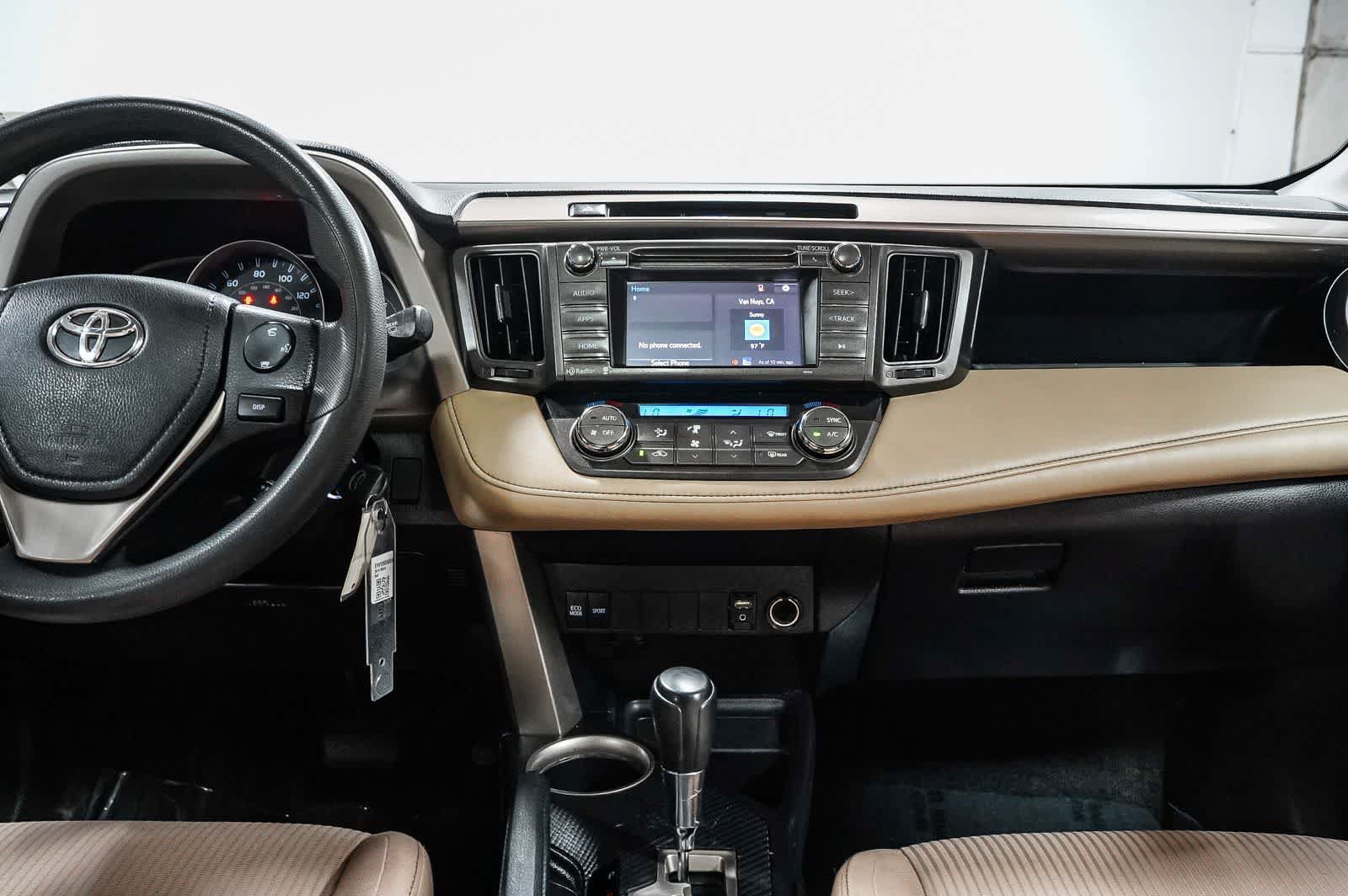 Used 2014 Toyota RAV4 XLE w/ Preferred Accessory Package FWD image 13
