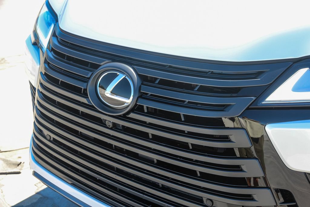 New 2026 Lexus LX 700h Luxury AWD/4WD image 7