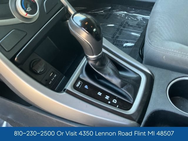Used 2015 Hyundai Elantra SE FWD image 25