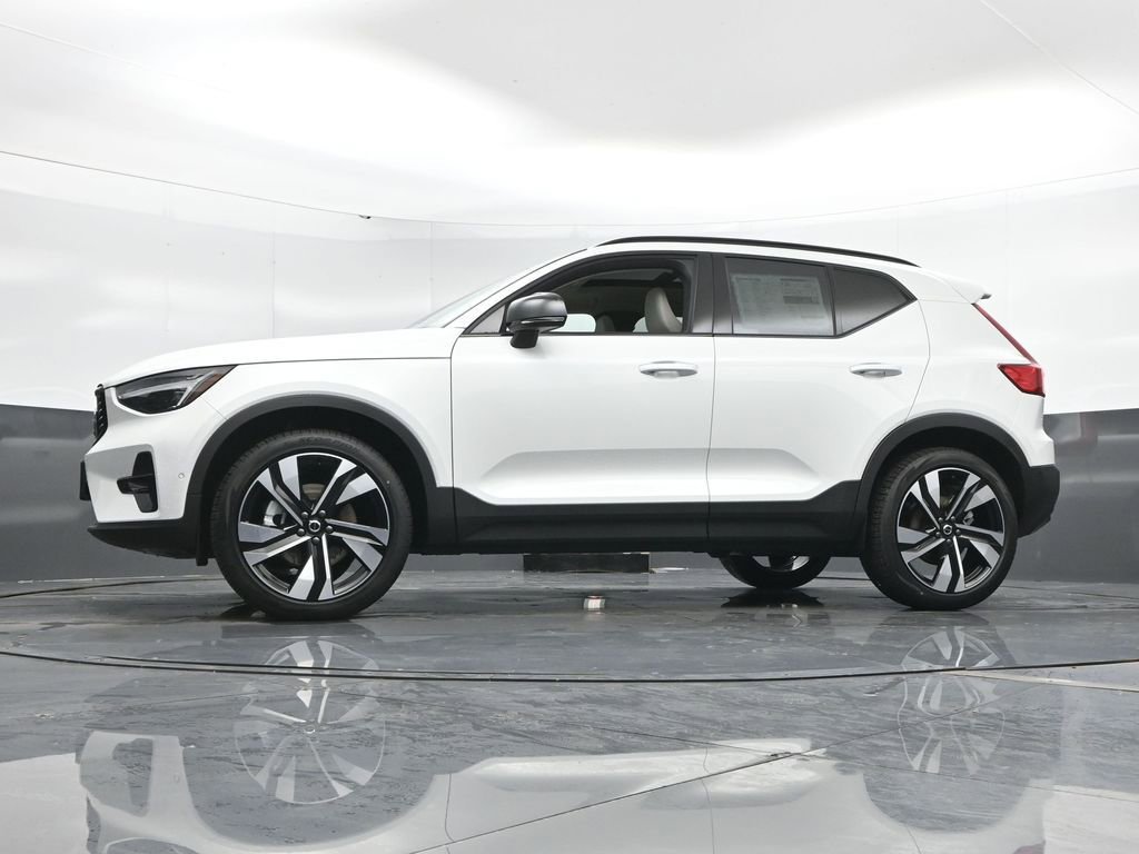 New 2026 Volvo XC40 B5 Ultra w/ Climate Package AWD/4WD image 44