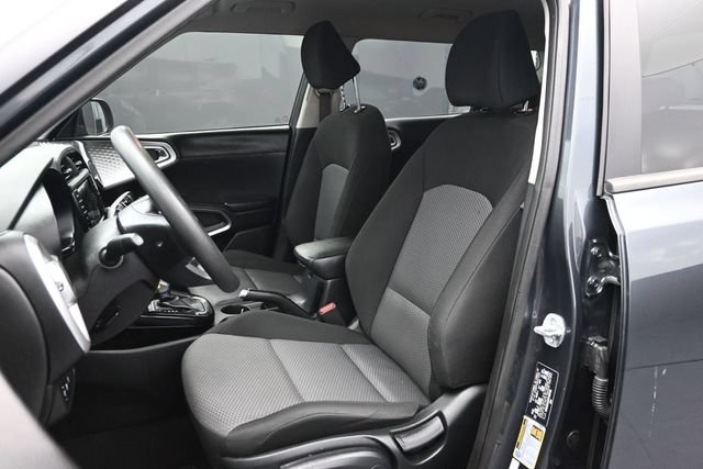 Used 2023 Kia Soul LX FWD image 5