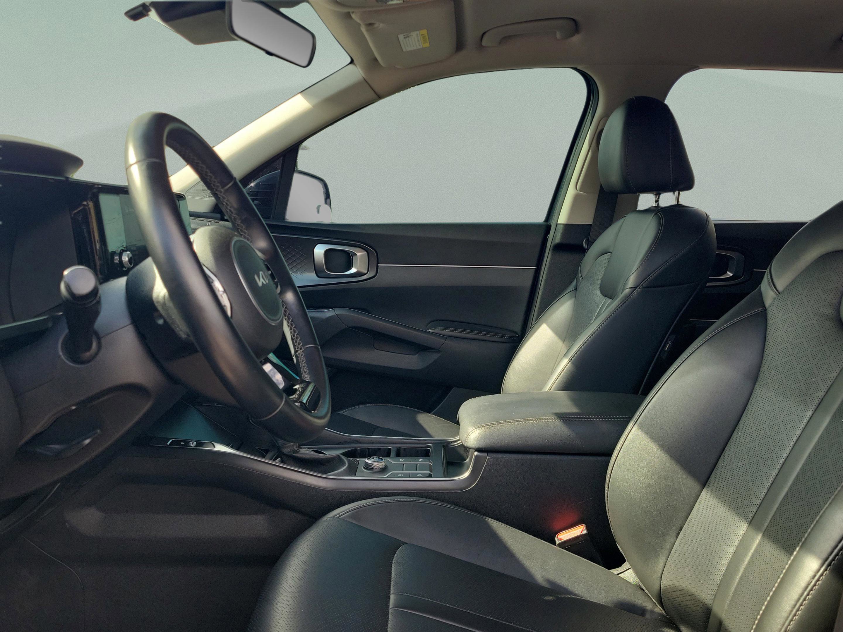 Used 2022 Kia Sorento S image 20