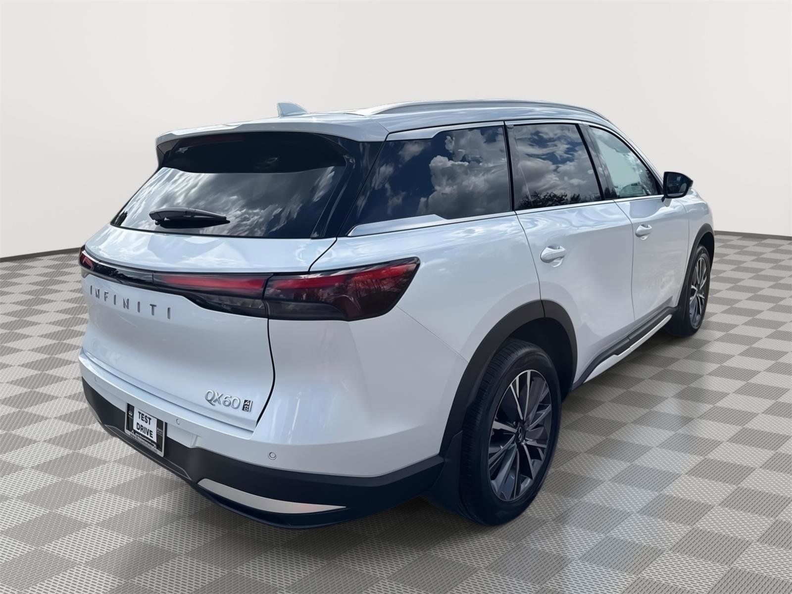 New 2026 INFINITI QX60 Luxe image 5
