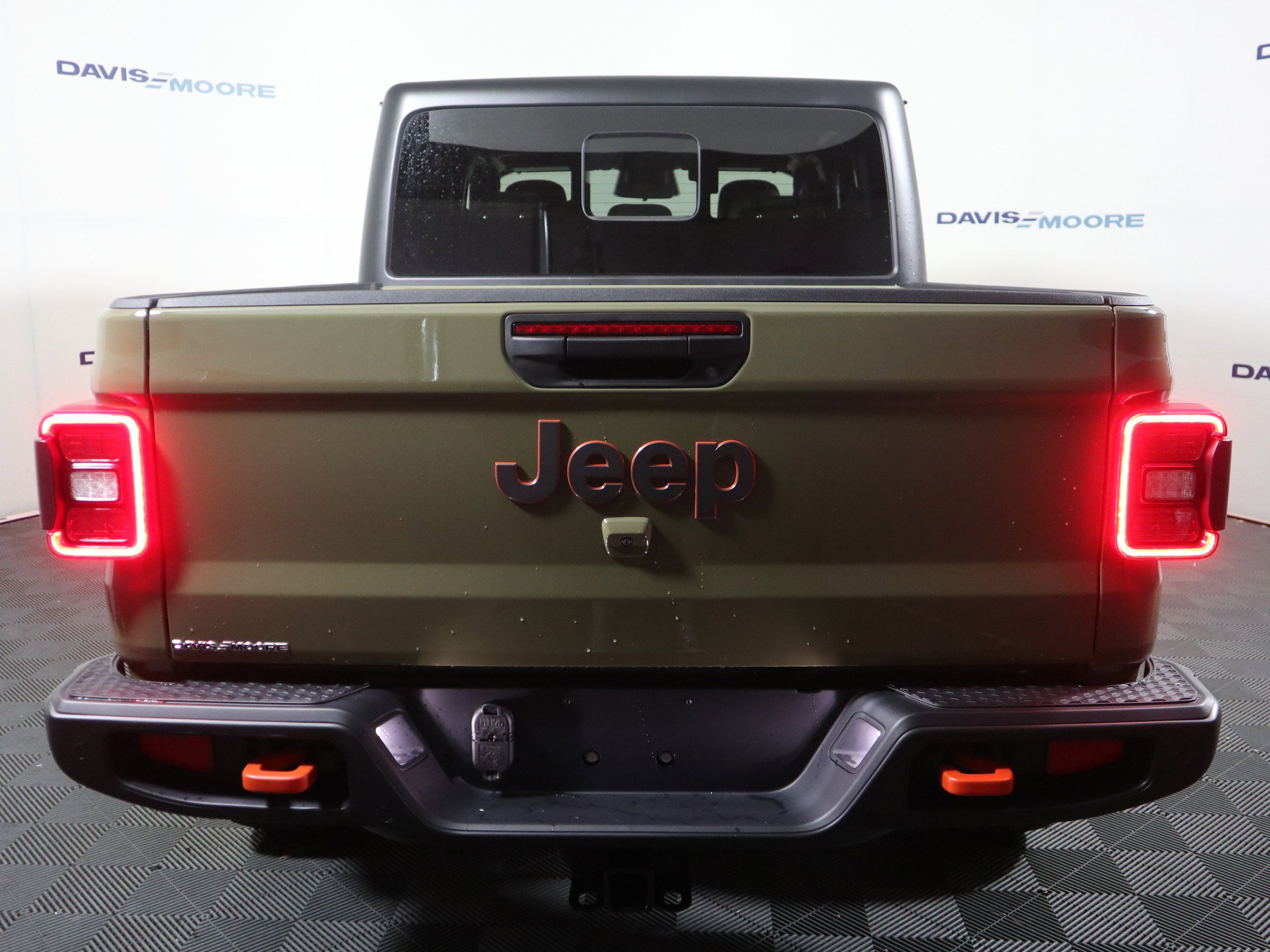 New 2026 Jeep Gladiator Mojave w/ Safety Group AWD/4WD image 7