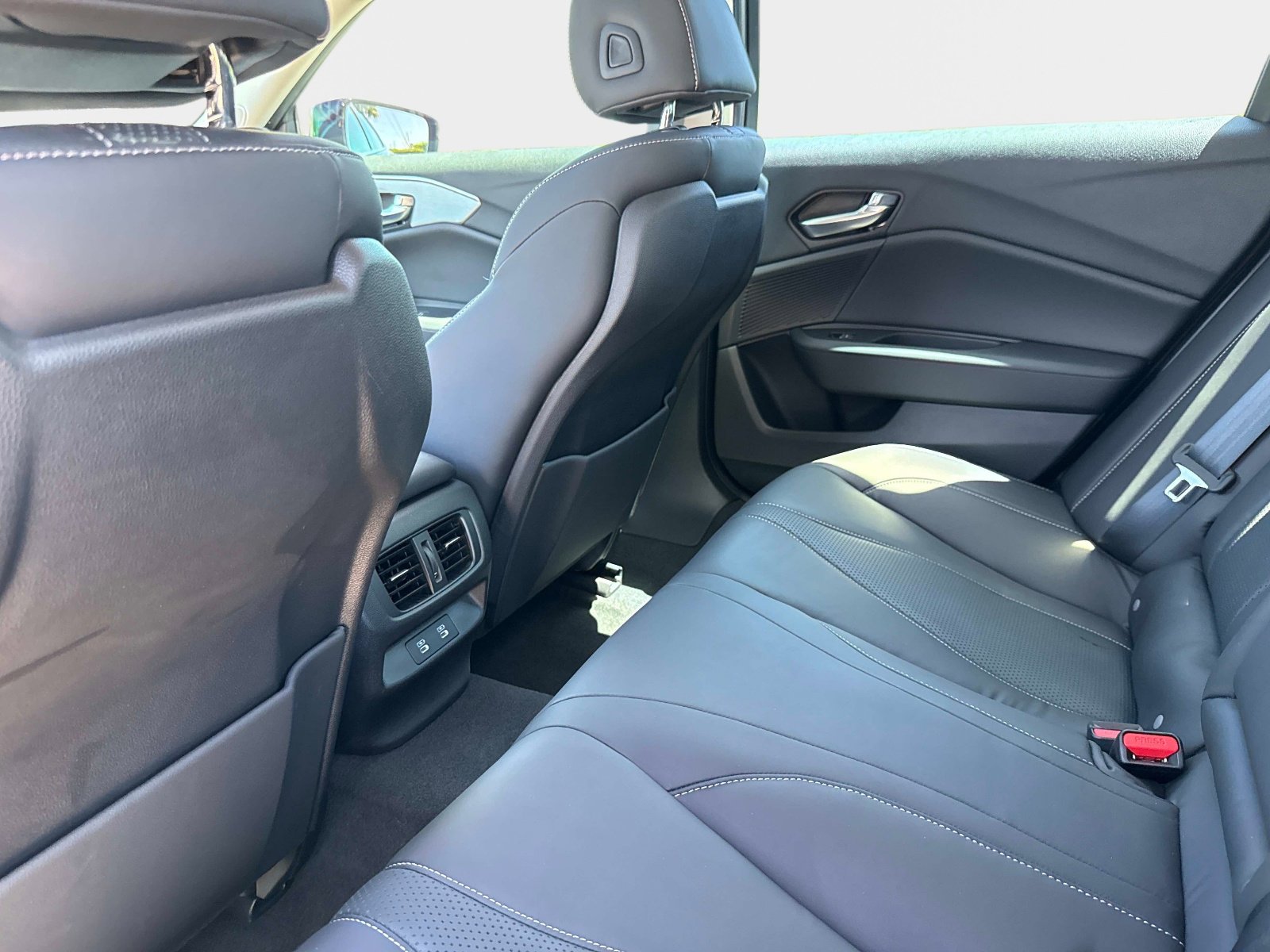 Certified 2025 Acura TLX w/ Technology Package image 13