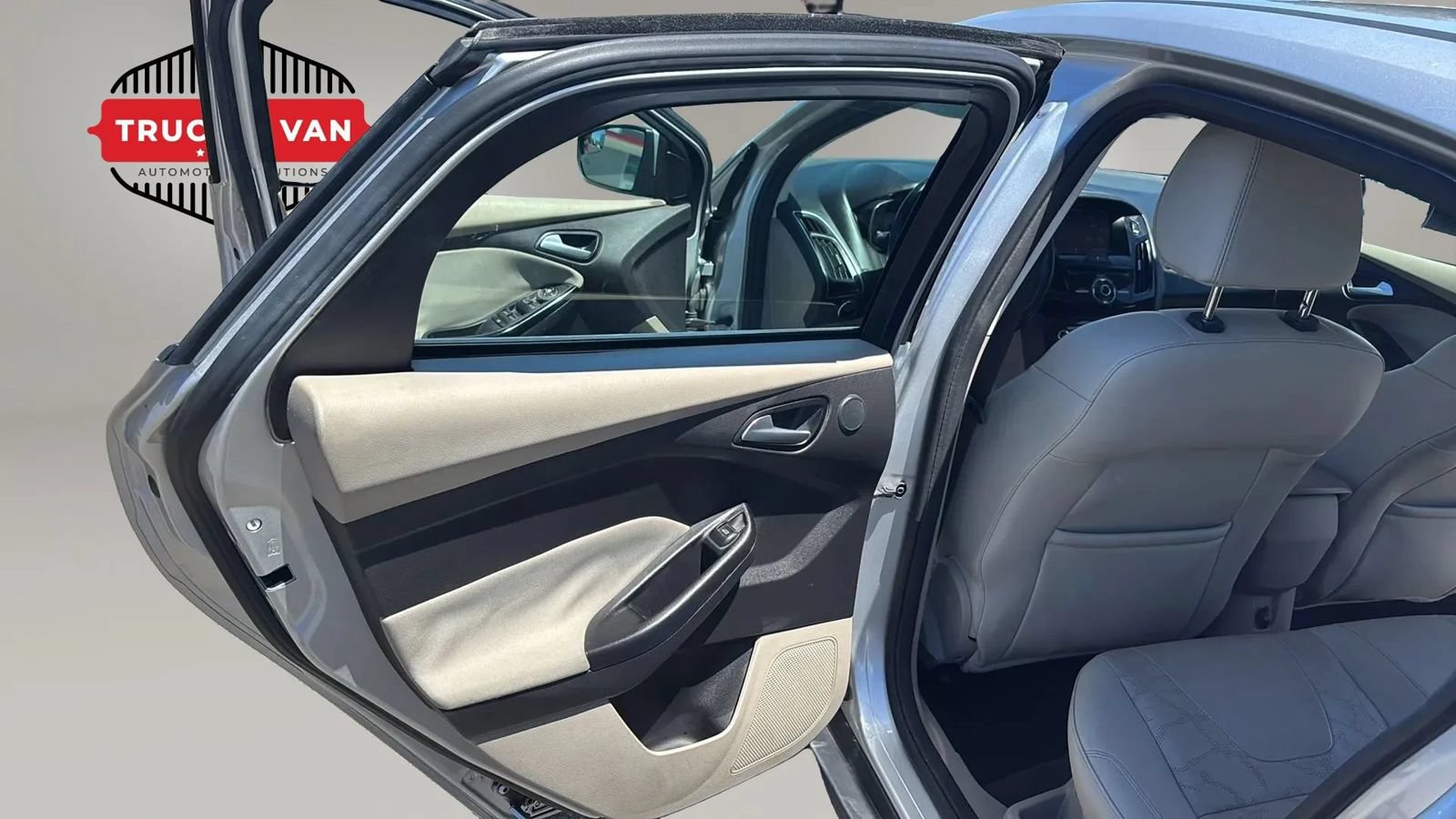 Used 2013 Ford Focus Electric Hatchback FWD image 35