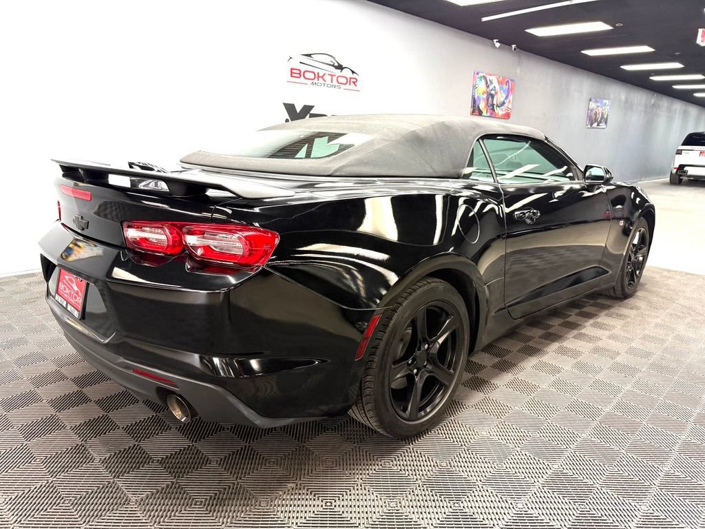 Used 2023 Chevrolet Camaro LT RWD image 14