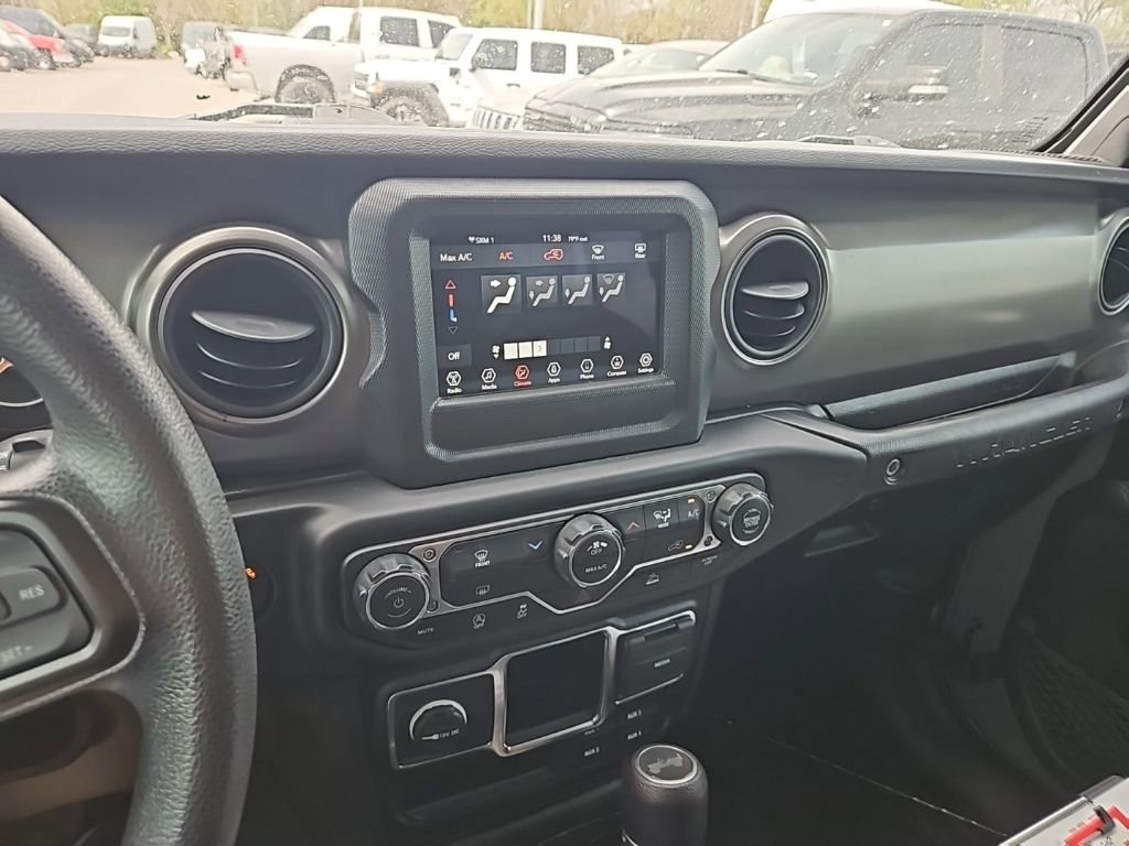 Used 2023 Jeep Wrangler Sport image 19