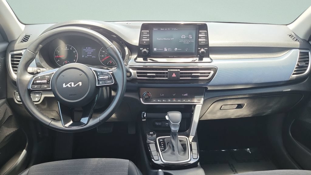 Used 2023 Kia Seltos S FWD image 11