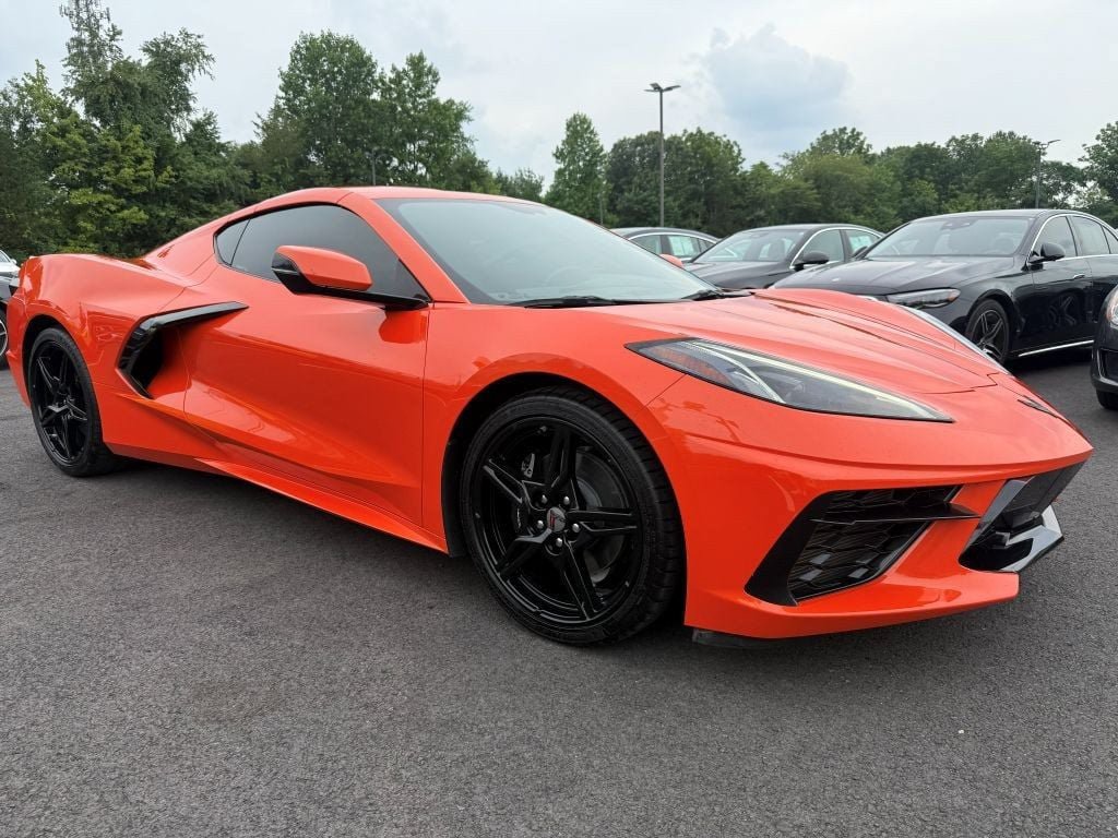 Used 2021 Chevrolet Corvette Stingray Premium Cpe w/ 3LT RWD image 2