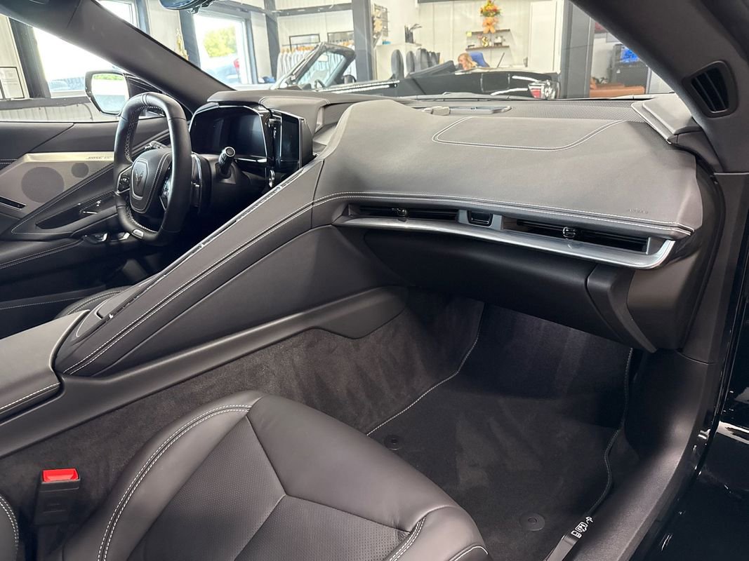 Used 2025 Chevrolet Corvette Z06 image 68