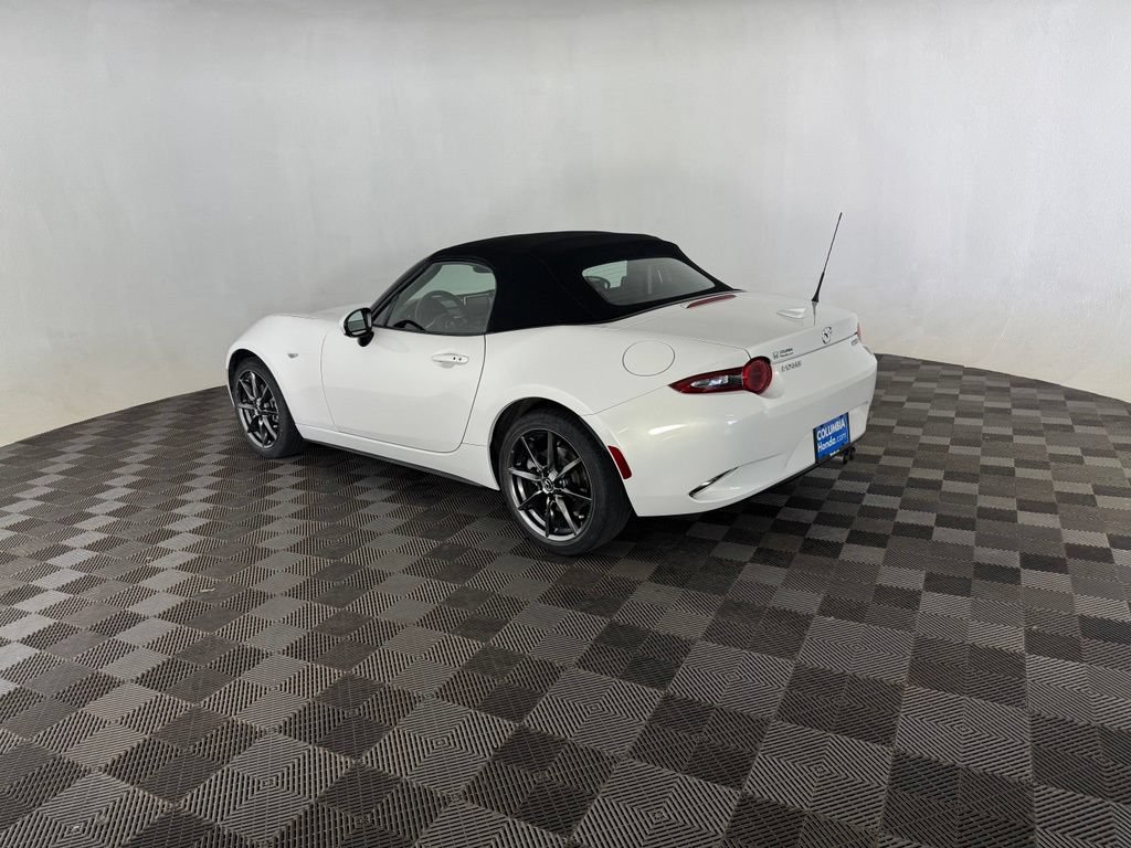 Used 2017 MAZDA MX-5 Miata Grand Touring RWD image 5