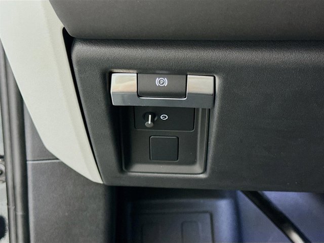 Used 2024 Land Rover Defender 110 S image 10