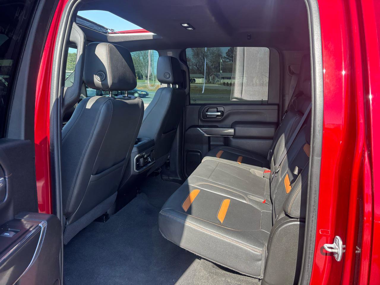 Used 2022 GMC Sierra 2500 AT4 w/ AT4 Preferred Package image 12