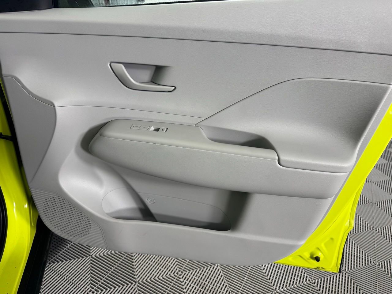 Used 2025 Hyundai Kona SEL image 29