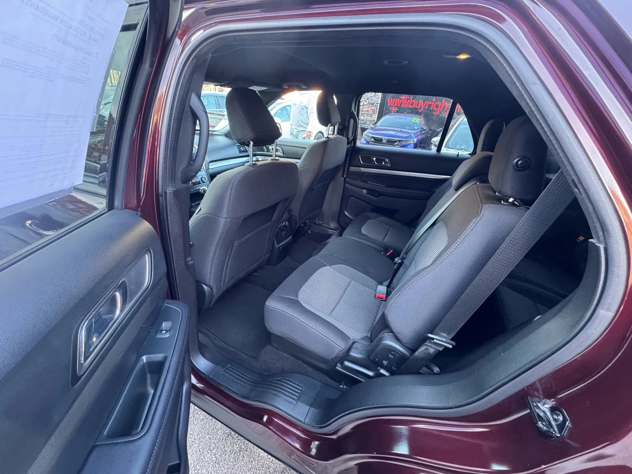 Used 2019 Ford Explorer XLT image 22