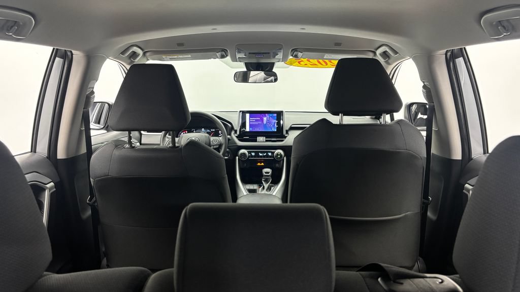 Used 2025 Toyota RAV4 XLE AWD/4WD image 39