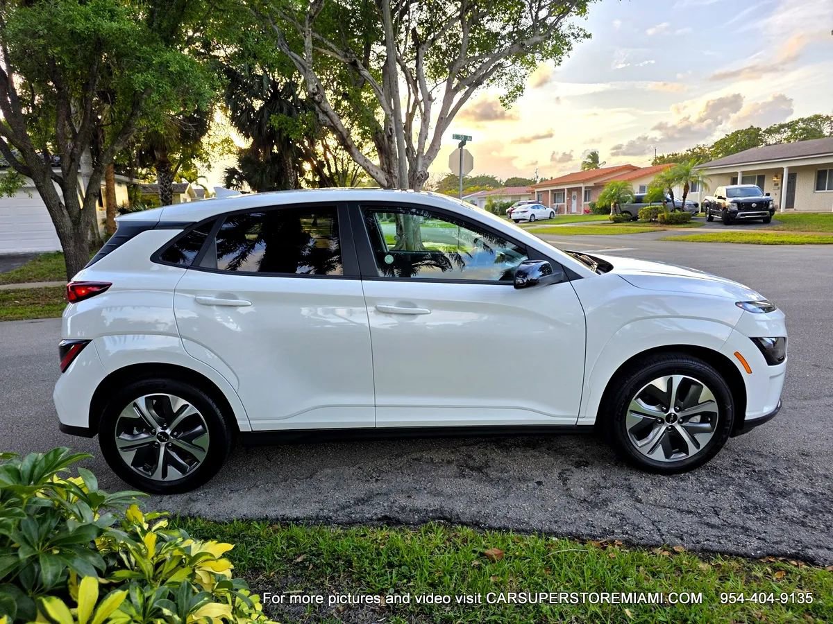 Used 2023 Hyundai Kona SEL FWD image 31