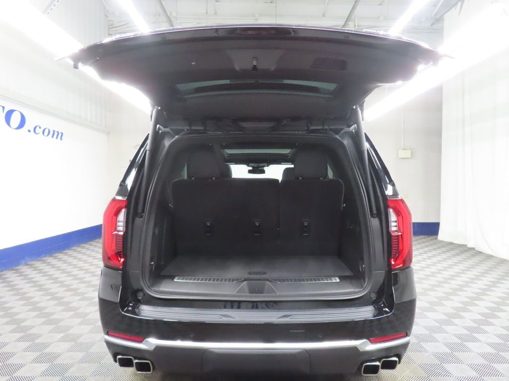 Used 2025 GMC Yukon Denali w/ Sun & Power Step Package image 37