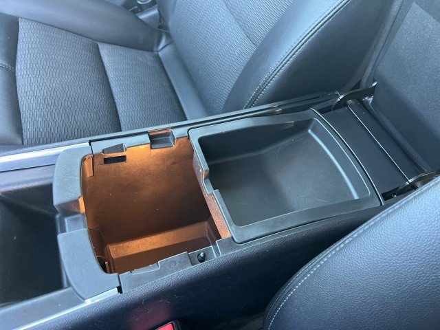 Used 2016 Chevrolet Impala LT w/ Convenience Package image 31