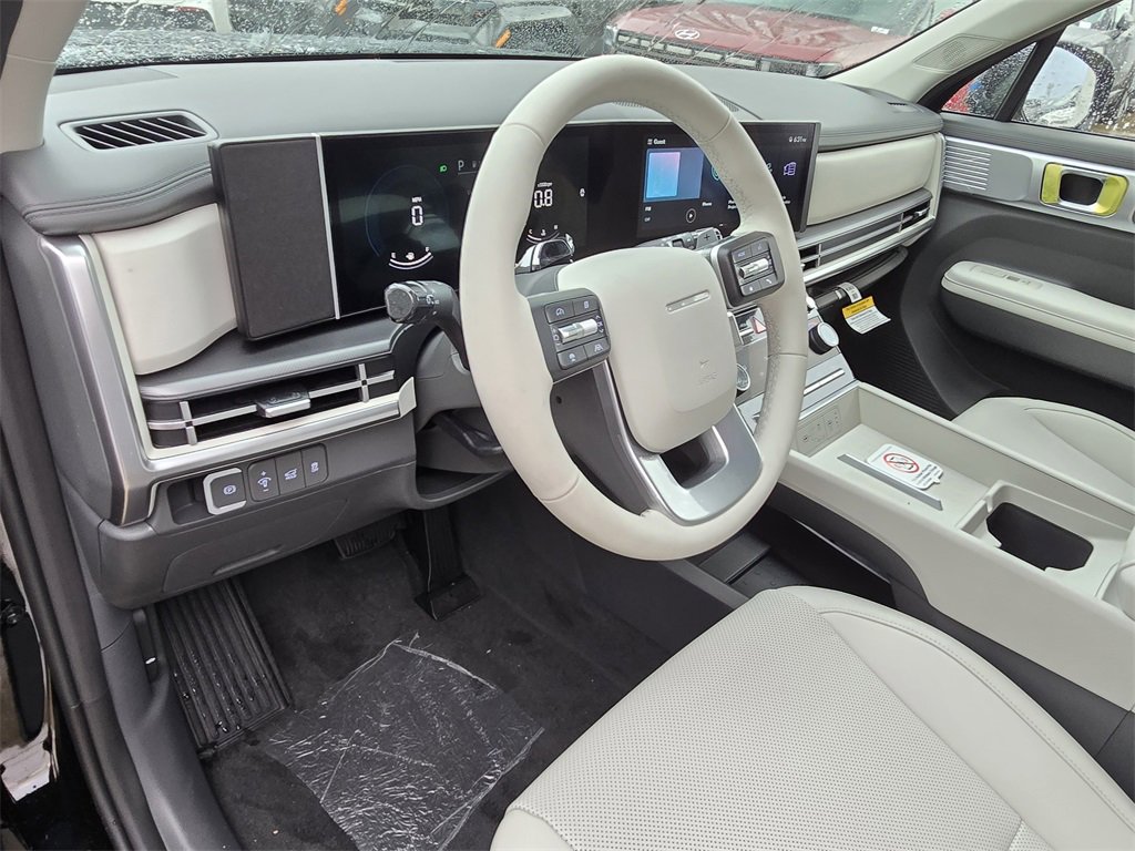 Used 2025 Hyundai Santa Fe SEL image 13