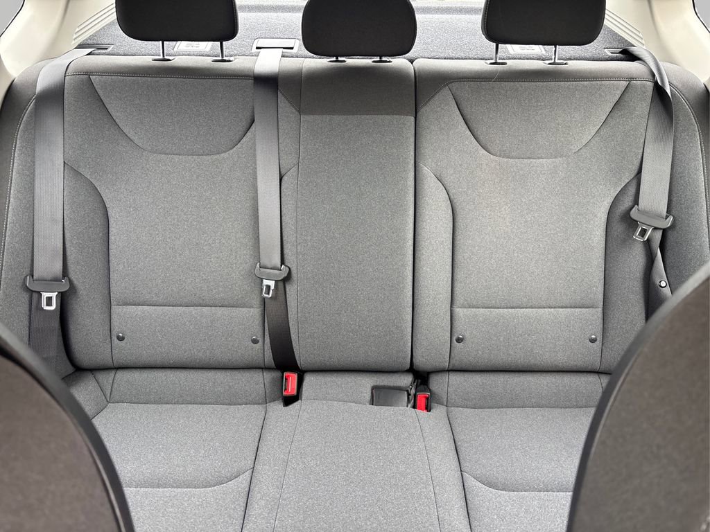 Certified 2025 Kia K4 LXS image 17