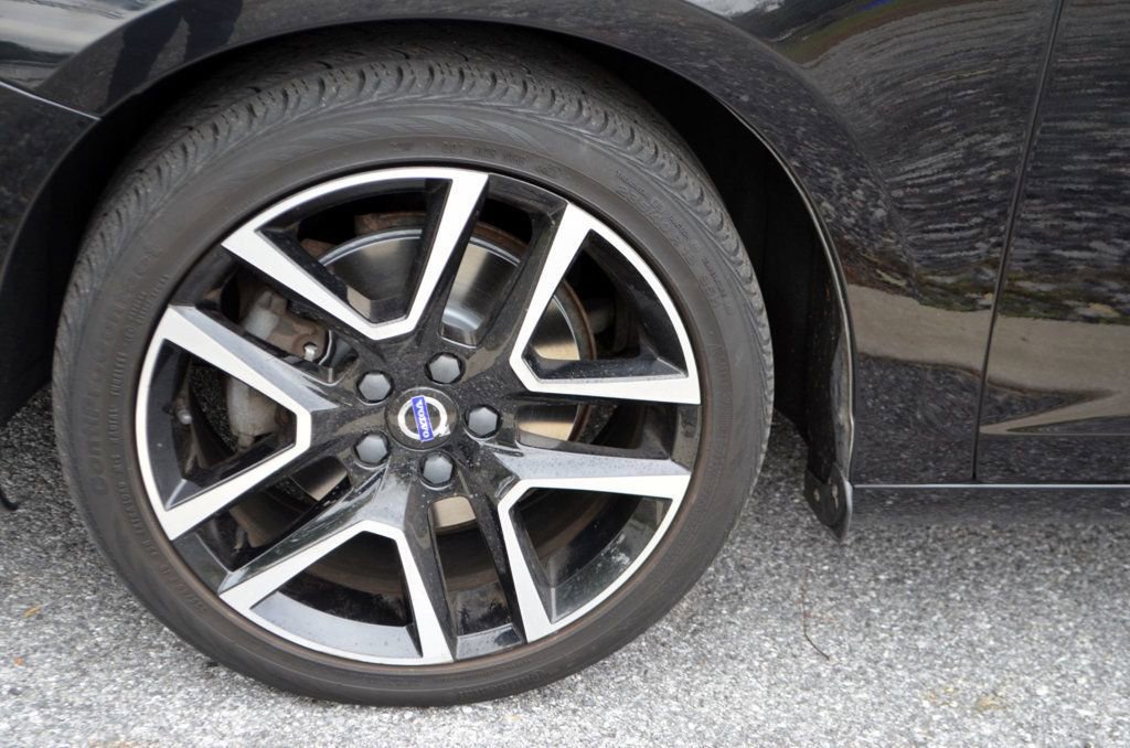Used 2017 Volvo V60 T5 Dynamic image 7