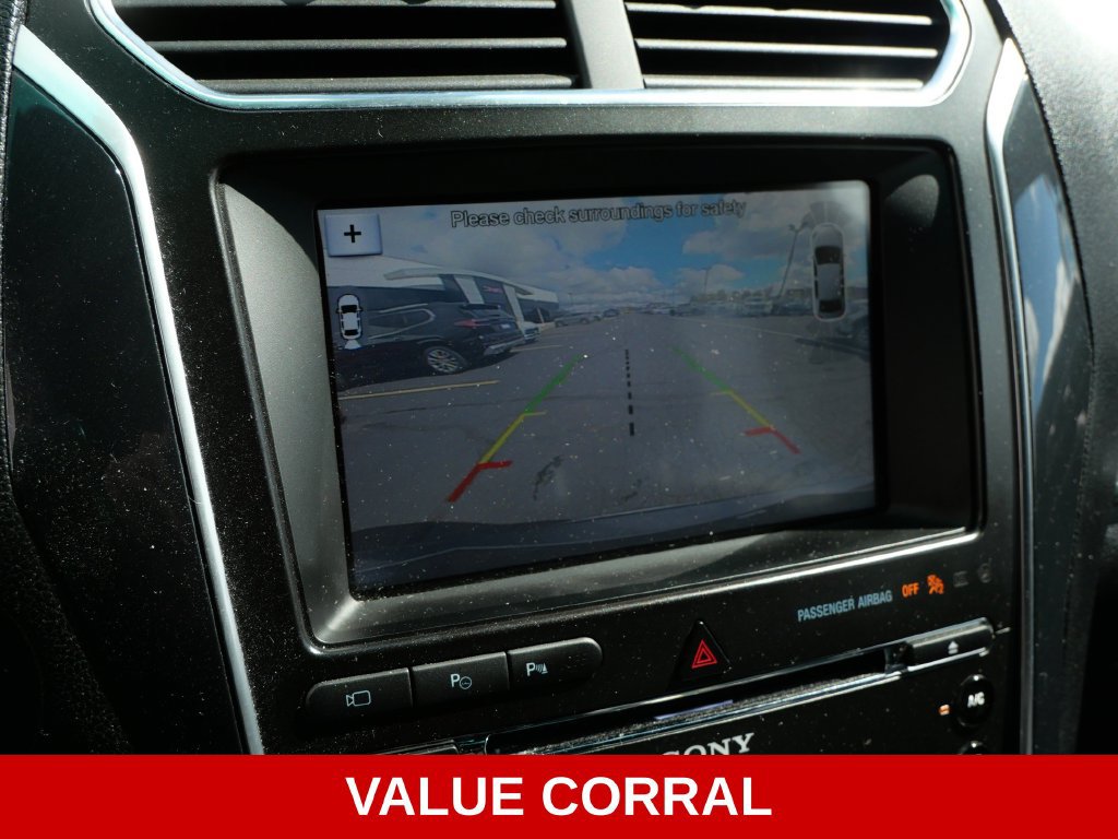 Used 2017 Ford Explorer Limited w/ Equipment Group 301A AWD/4WD image 29