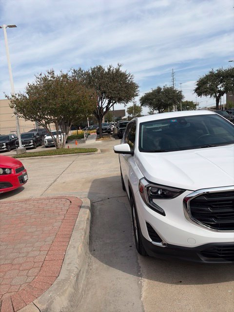 Used 2020 GMC Terrain SLE FWD image 3