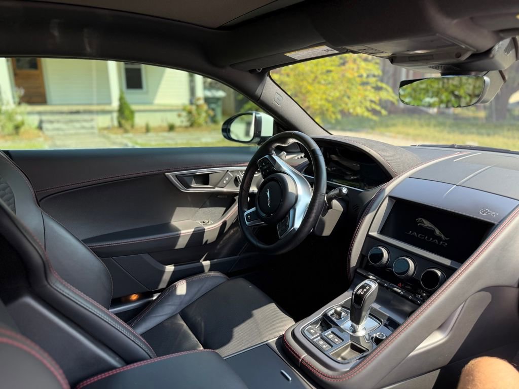 Used 2021 Jaguar F-TYPE R image 22