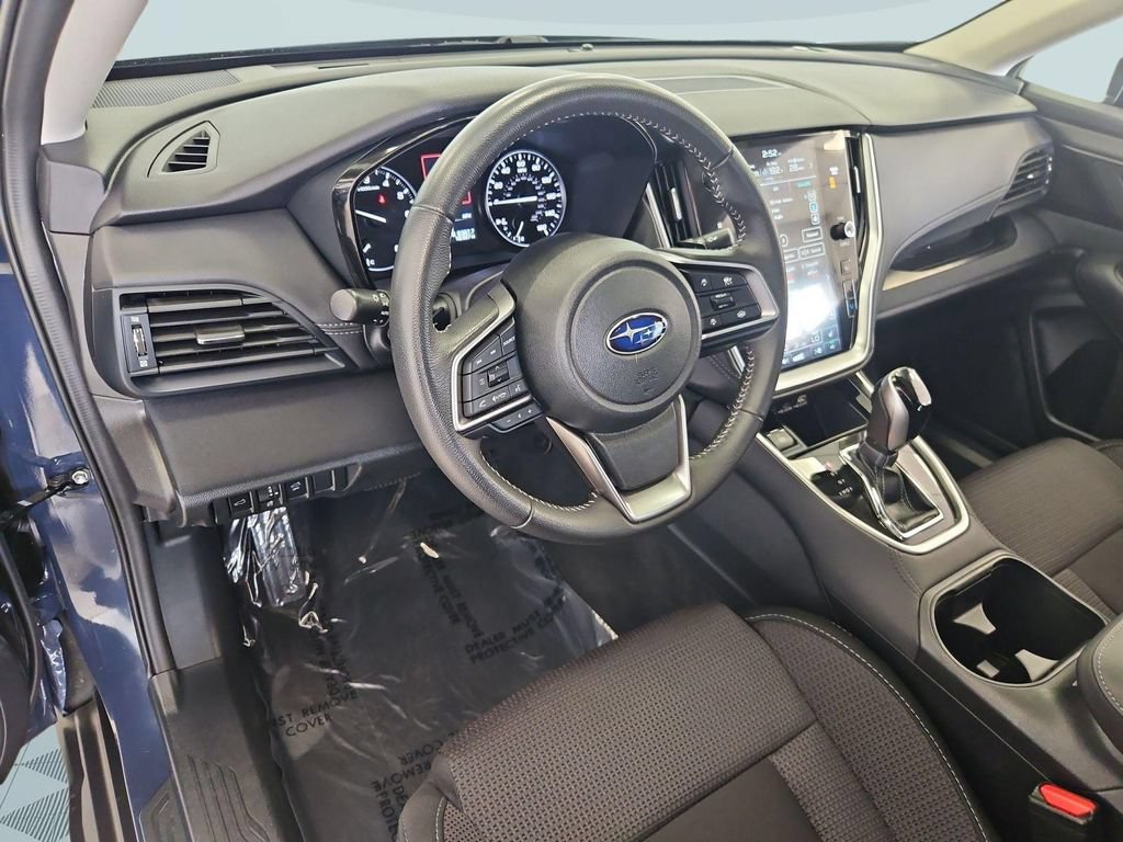 Used 2025 Subaru Outback Premium AWD/4WD image 13