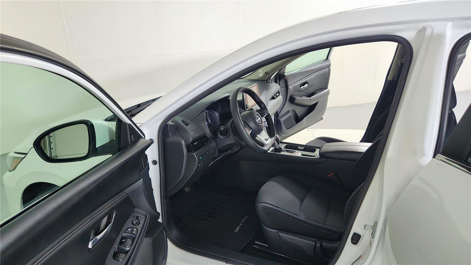 Used 2024 Nissan Sentra SV image 17