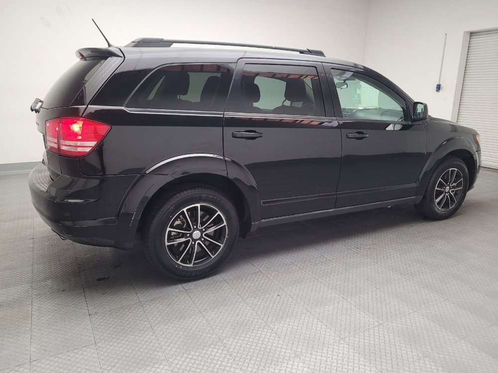 Used 2017 Dodge Journey SE w/ Flexible Seating Group image 10