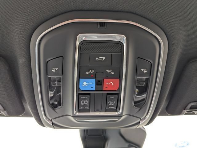 New 2026 Jeep Grand Cherokee Altitude AWD/4WD image 30