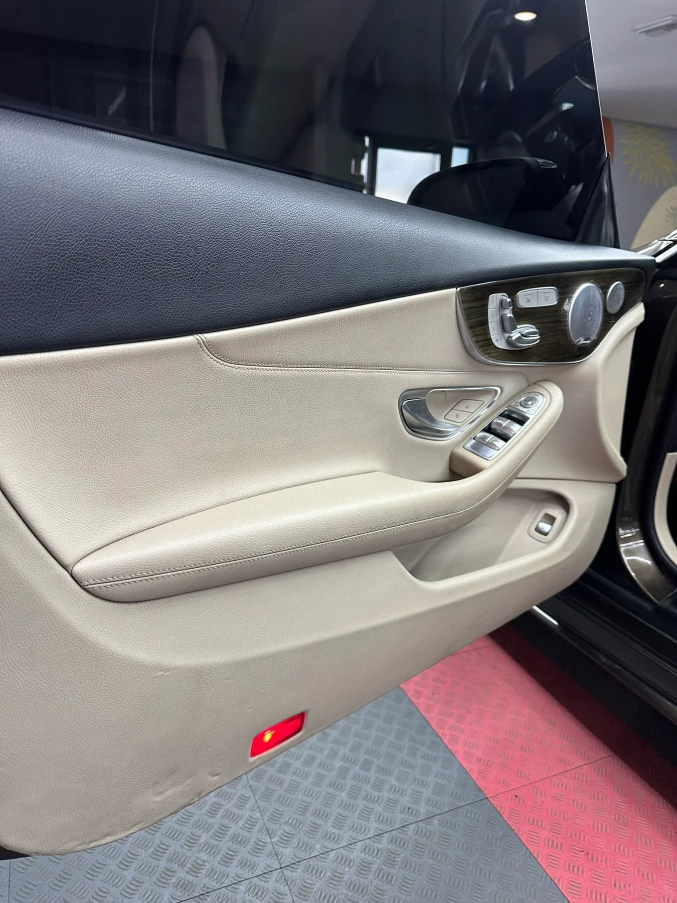 Used 2018 Mercedes-Benz C 300 Cabriolet image 17