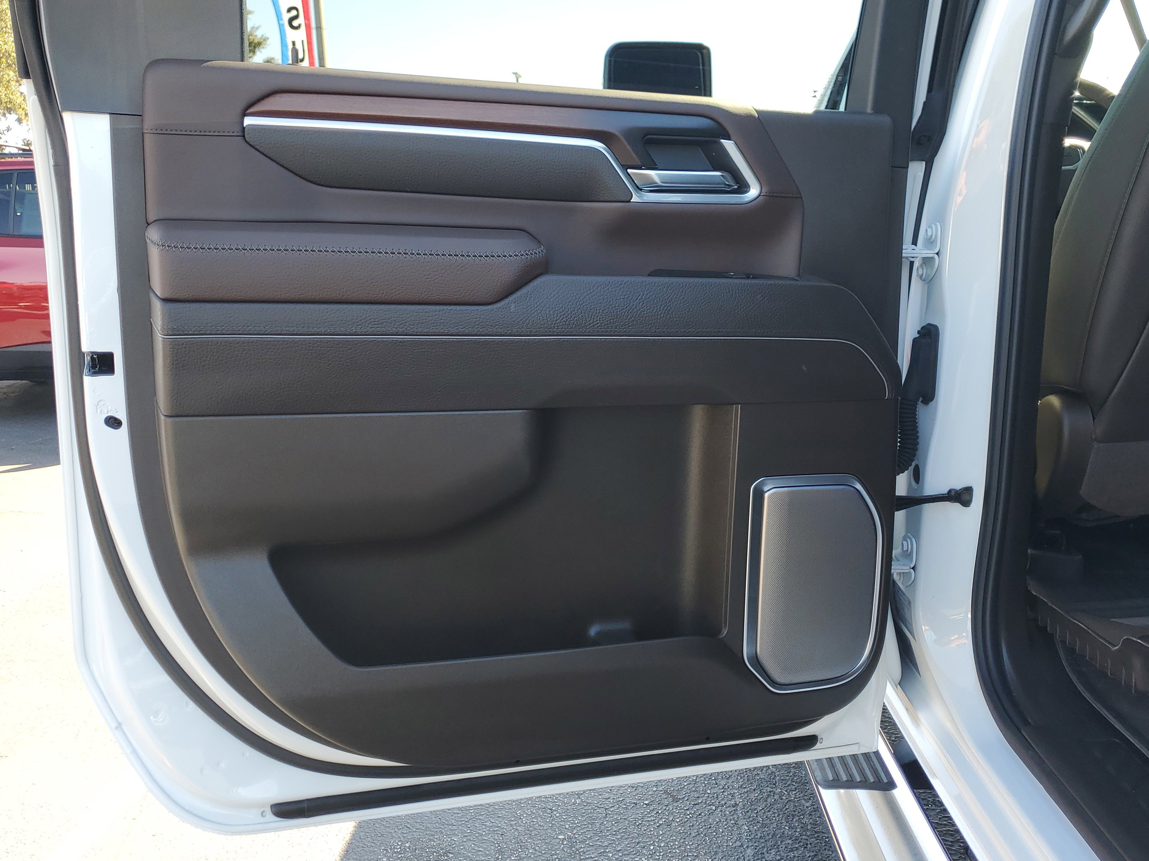 Used 2025 GMC Sierra 2500 Denali w/ Denali Reserve Package image 11