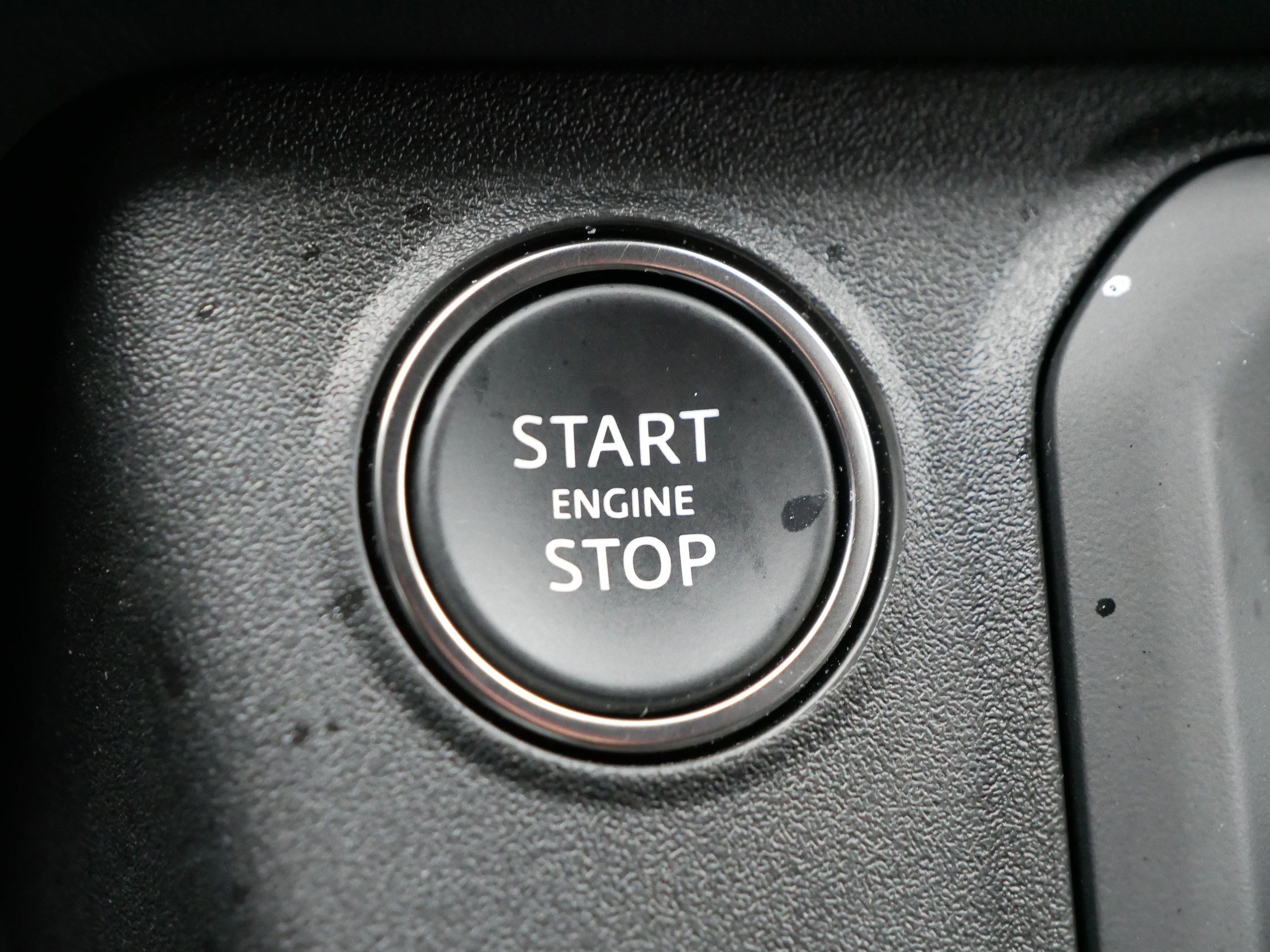 Used 2024 Land Rover Defender 130 X image 29