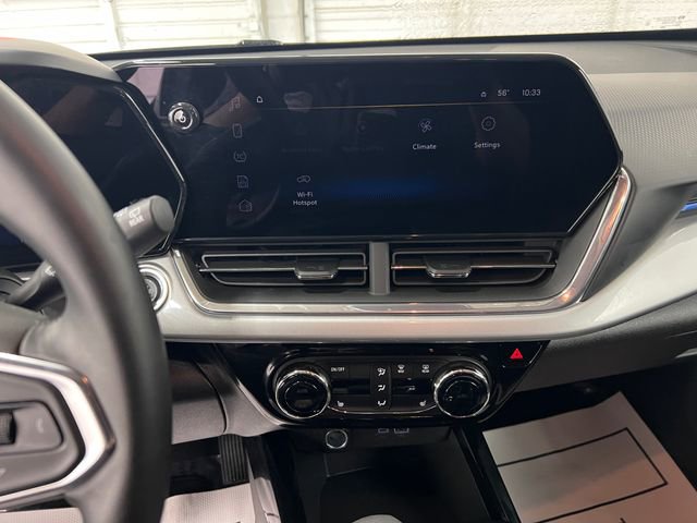 Used 2025 Chevrolet Trax LT w/ LT Convenience Package image 42