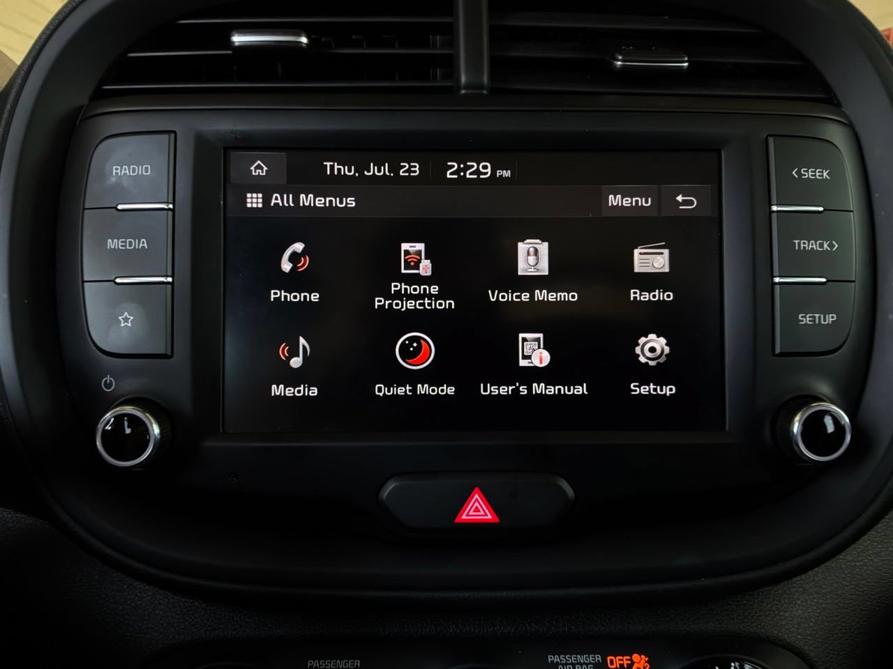 Used 2025 Kia Soul LX w/ LX Technology Package FWD image 27
