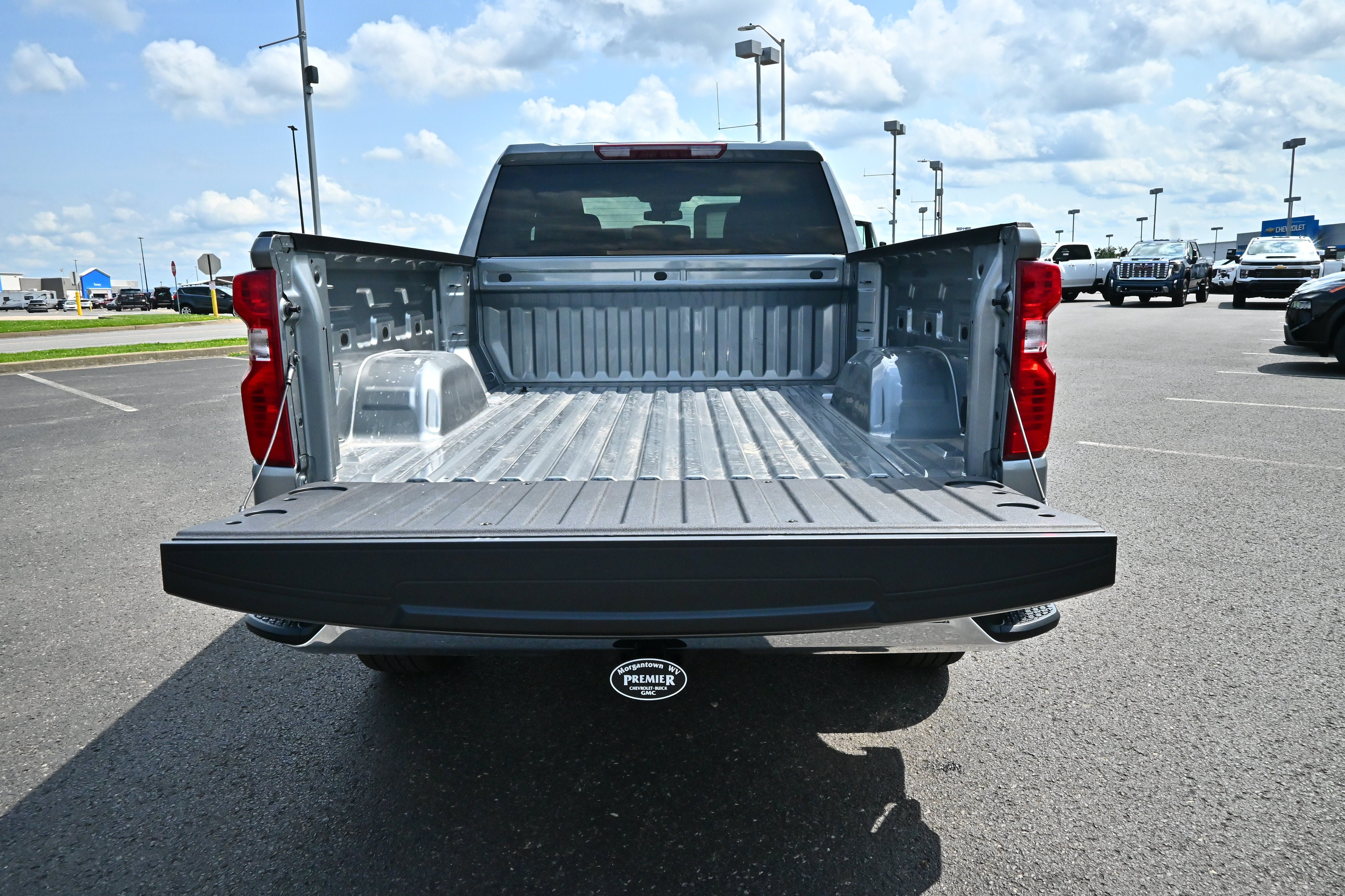 Used 2026 Chevrolet Silverado 1500 LT AWD/4WD image 12
