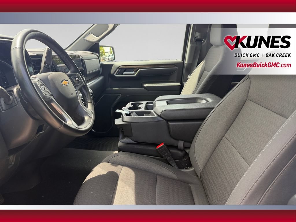 Used 2025 Chevrolet Silverado 1500 LT AWD/4WD image 22