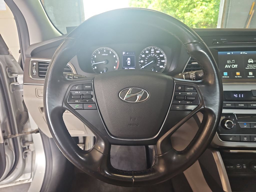 Used 2017 Hyundai Sonata Sport w/ Value Edition Package 02 FWD image 27