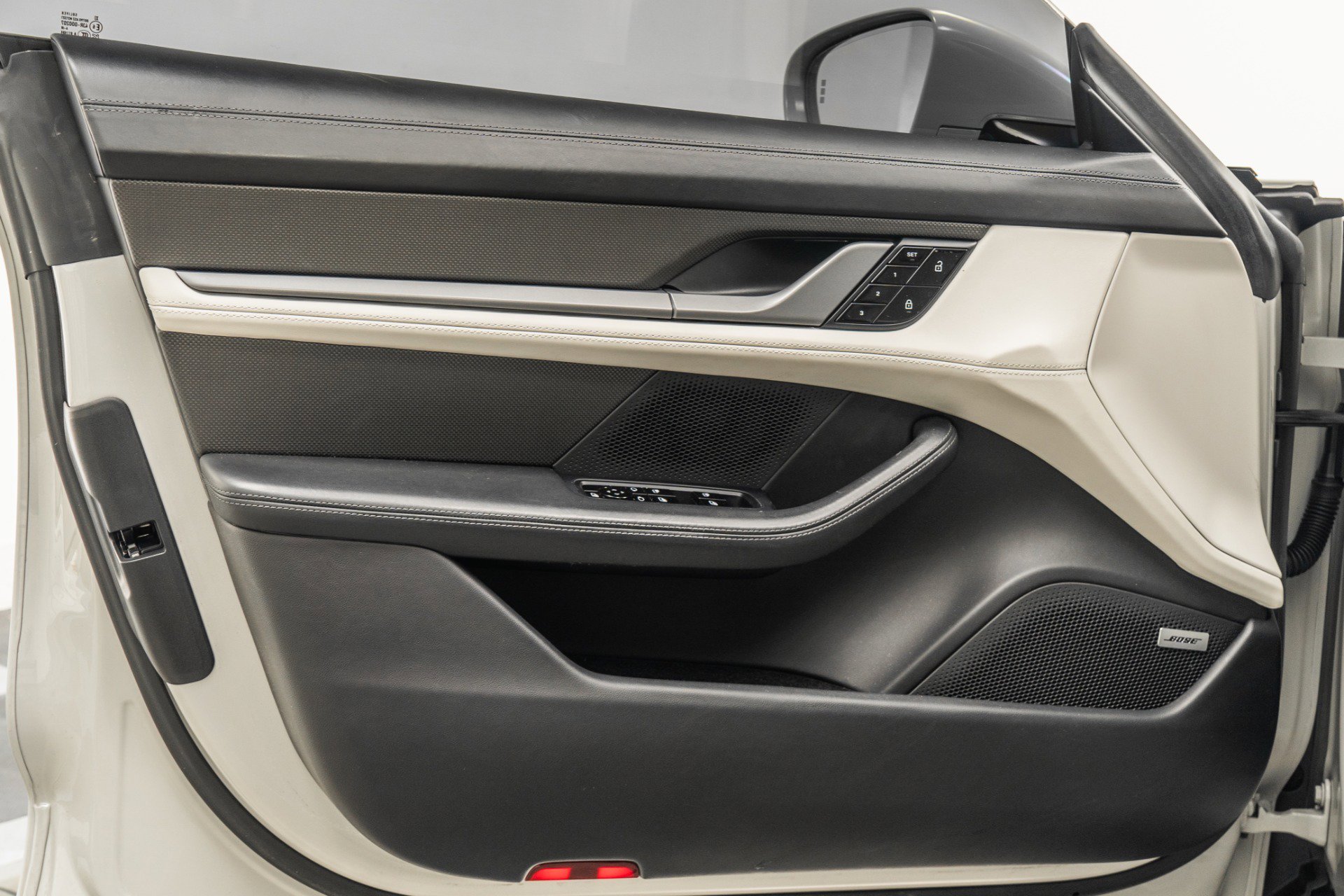 Used 2021 Porsche Taycan Turbo S image 42