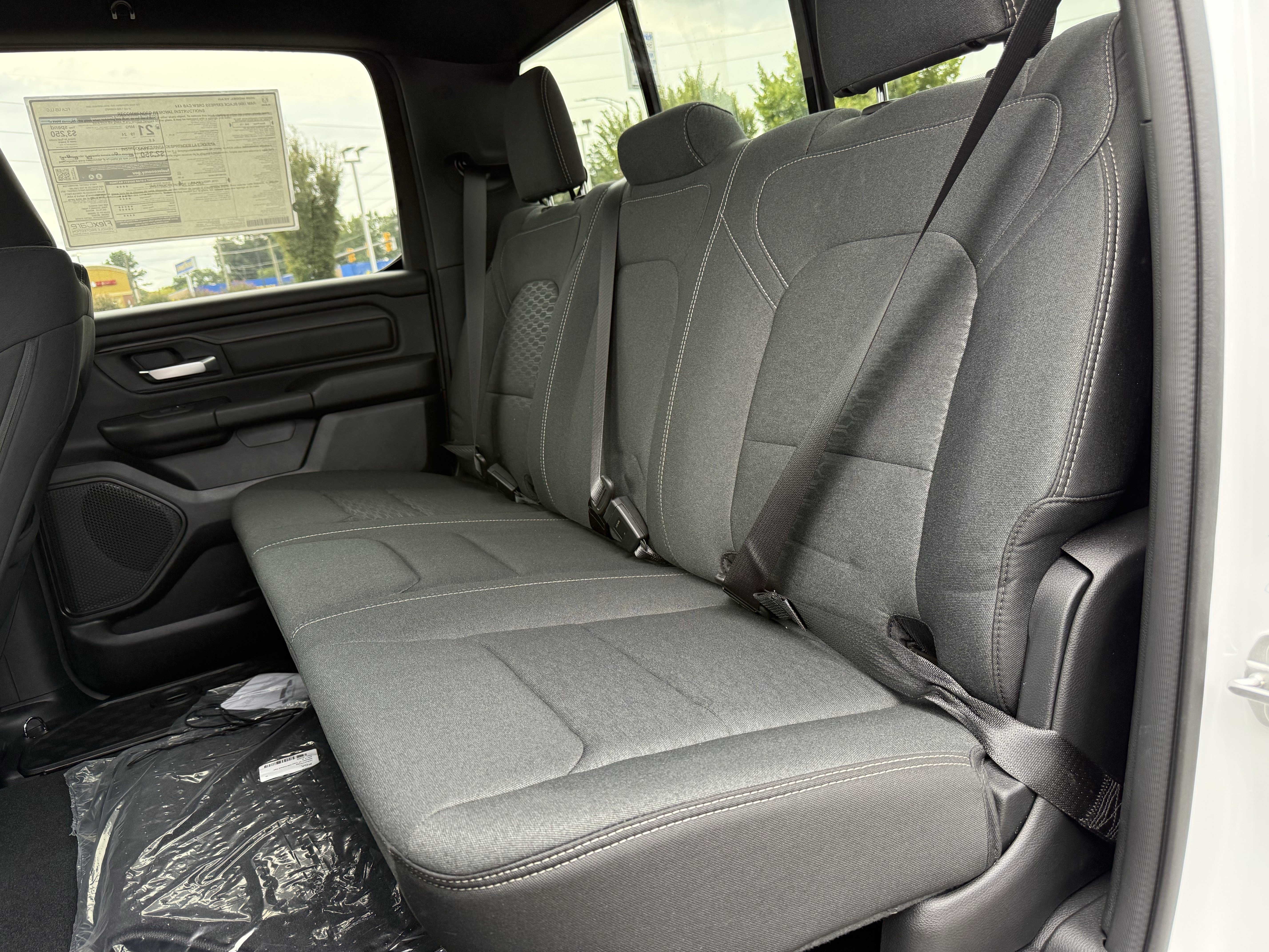 New 2026 RAM 1500 Express AWD/4WD image 31