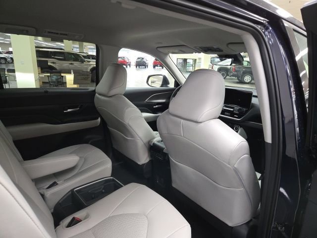 New 2026 Toyota Grand Highlander XLE image 11