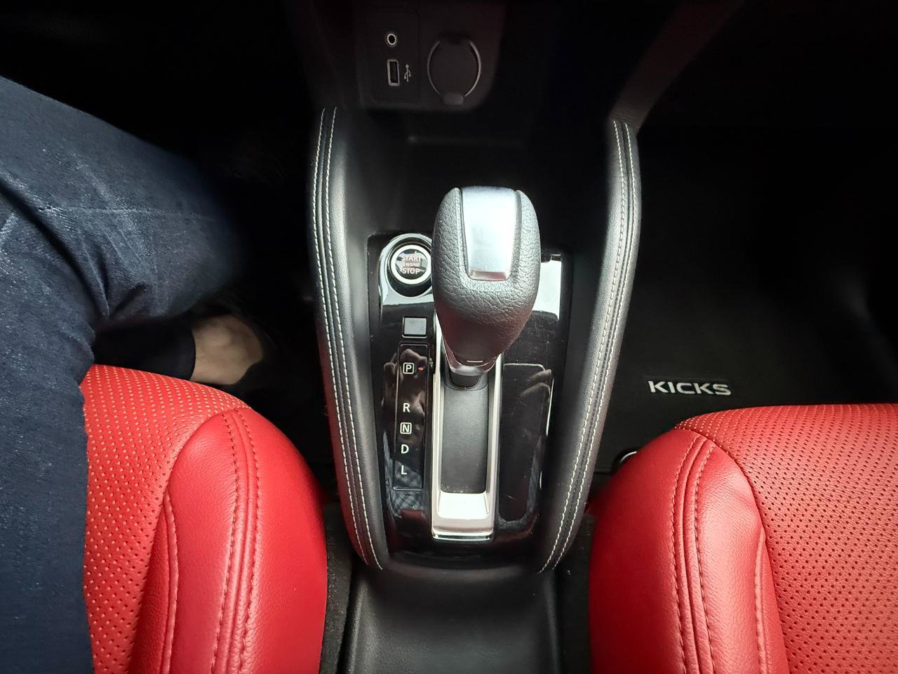Used 2018 Nissan Kicks S FWD image 25