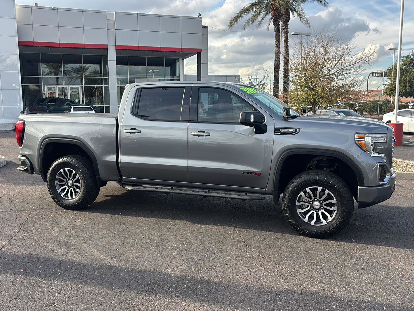 Used 2021 GMC Sierra 1500 AT4 w/ Technology Package image 8
